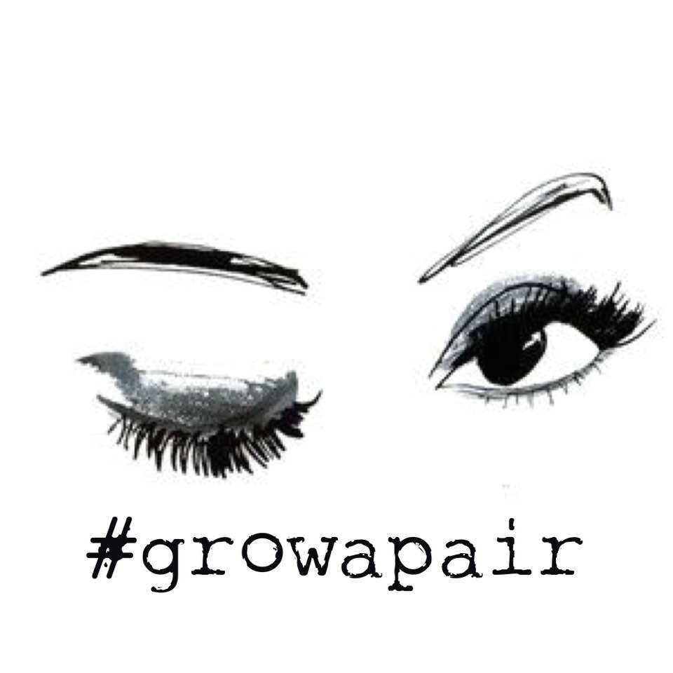 Dina0122's tweet image. One swipe, every night.... 
#byemascara #batthoseblues #longestlashesever 
Click below to grow your own pair👇🏻

dmoore7.myrandf.com