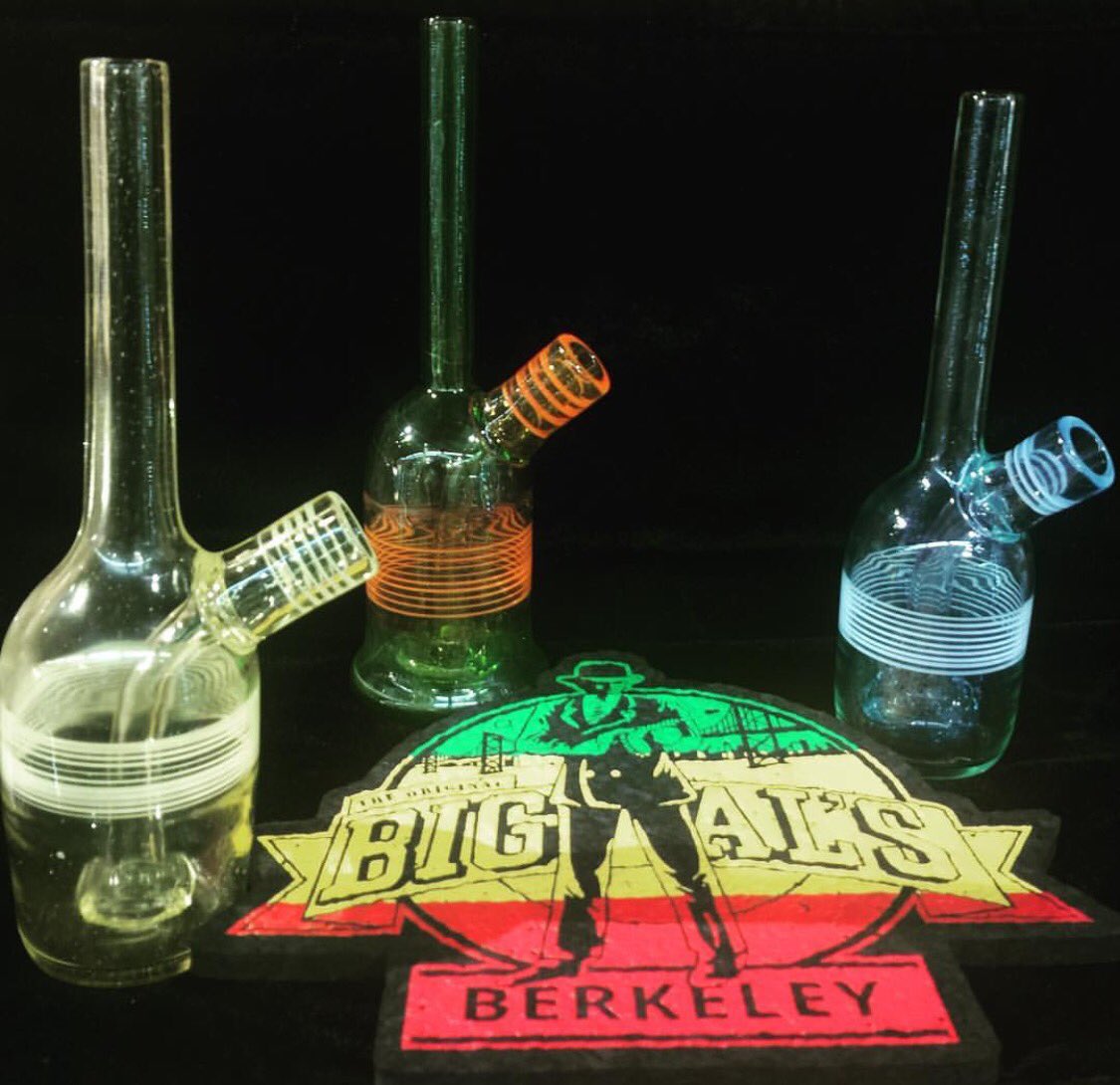 BigAlsSmoke's tweet photo. Serum/Pink, Transparent Orange and Bluedream fixie bottles from @vela_g 

https://t.co/McWXeZzyad 

#glassalchemy #fixie #bottle https://t.co/rrSBomrQdW
