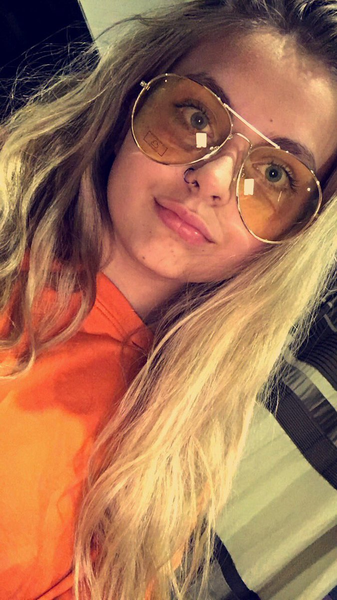 summerlulaa's tweet photo. @sebtsb 
idk i love u a lot 
#selfieforseb 
u mean the world
 x o x o https://t.co/RtuMZn6Mtp