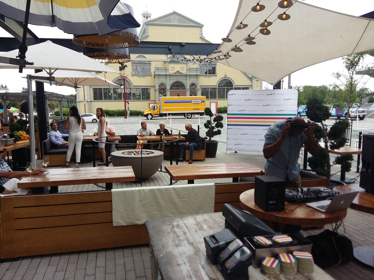 dayanti's tweet photo. Getting the party started @JOEYRestaurants Patio Party! https://t.co/JRE1JHuu3s