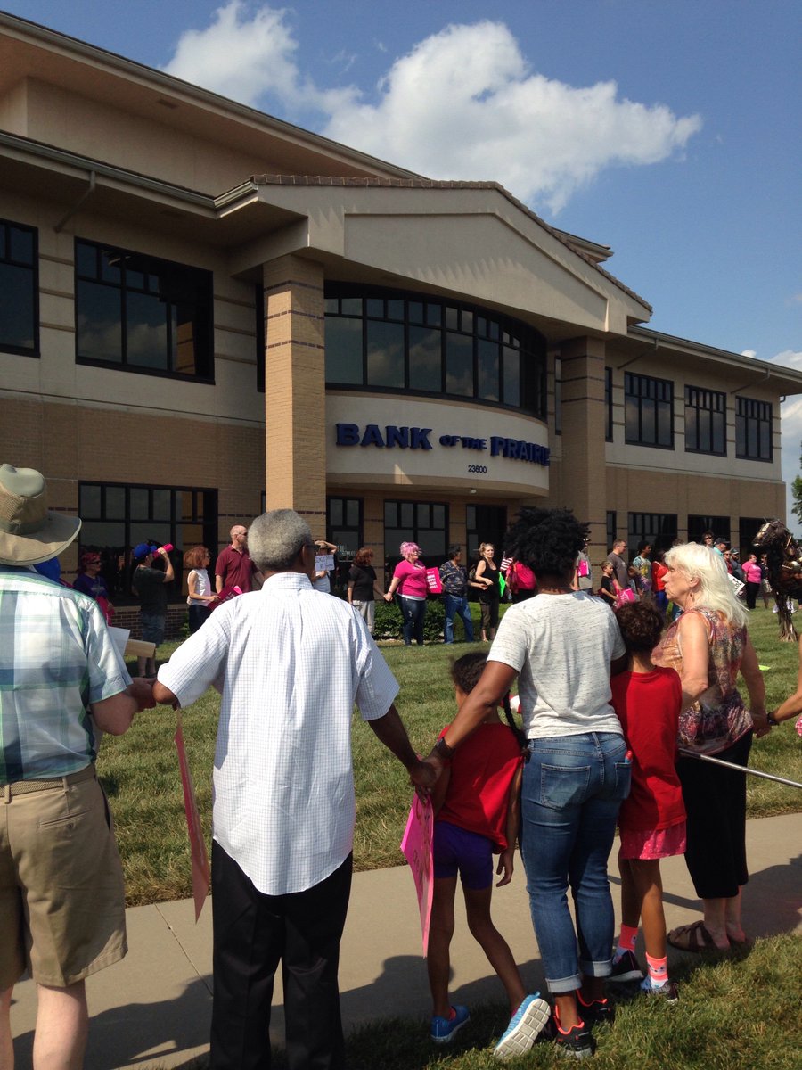 PPGreatPlainsKS's tweet photo. "Protect our care. Save our health." #NotGoodforKansas #IStandwithPP https://t.co/G8gPl0YeCG