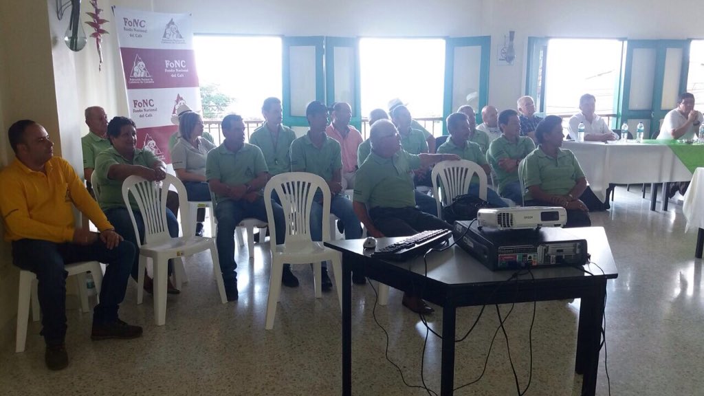 marcelosalazarv's tweet photo. Continuamos nuestras giras gremiales hoy comités de cafeteros Belalcazar San Jose y viterbo #brindoconuncafe @FedeCafeteros https://t.co/QE5eEuptxL