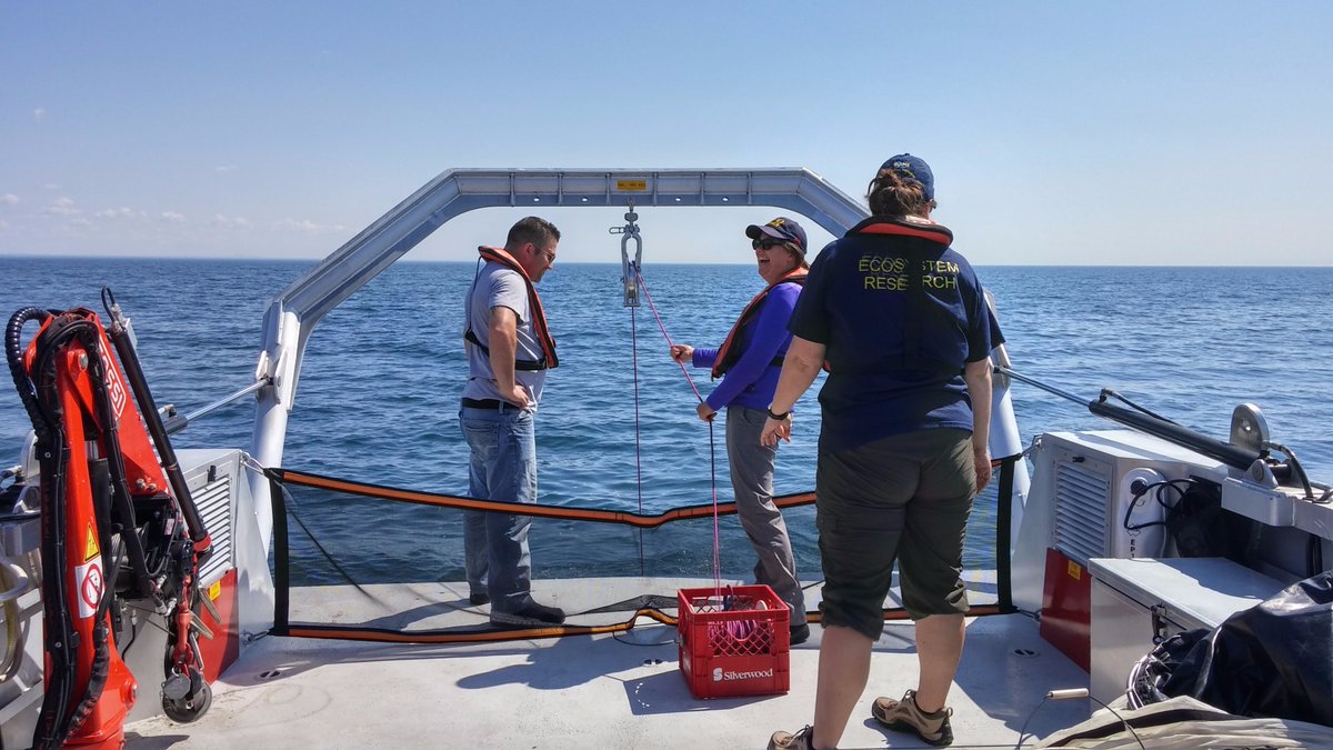 Excited to finally get out and sample #LakeOntario with <a href="/DrPlanktonguy/">Warren Currie @DrPlanktonguy@ecoevo.social</a> &amp; #LowerTrophic crew #DFOGreatLakesLab @DFO_Science #Canada150