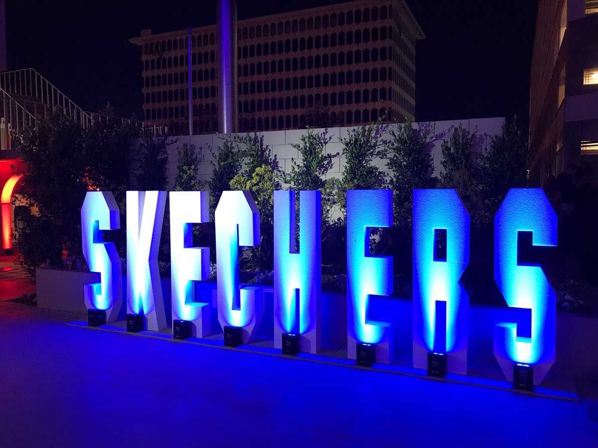 YB_EggWaffle's tweet photo. Catering for @SKECHERSUSA, greatest 700 ppl party!!๐๐
Thanks!!
#skechers #catering #party #eggwaffle #yellowbusiness #700ppl
#dance https://t.co/jDGhTTVix8