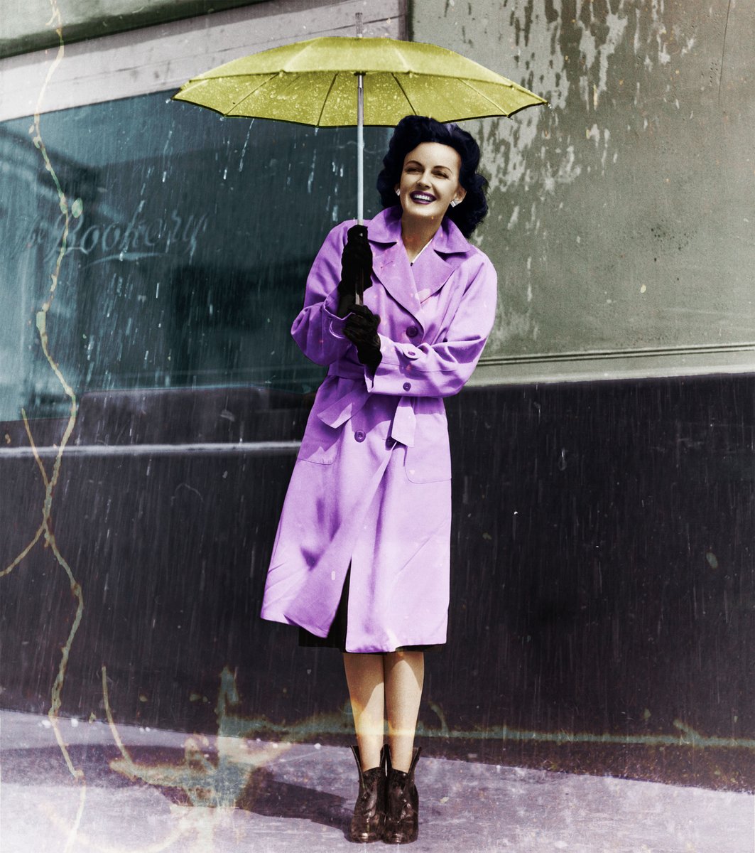 CoTZskincare's tweet photo. #Cotz has your sunshine on a cloudy day! Pair that dreary day with #cotzplusSPF58 for max protection from those clouds! #cotzladysquad https://t.co/9tNj4q0ucN