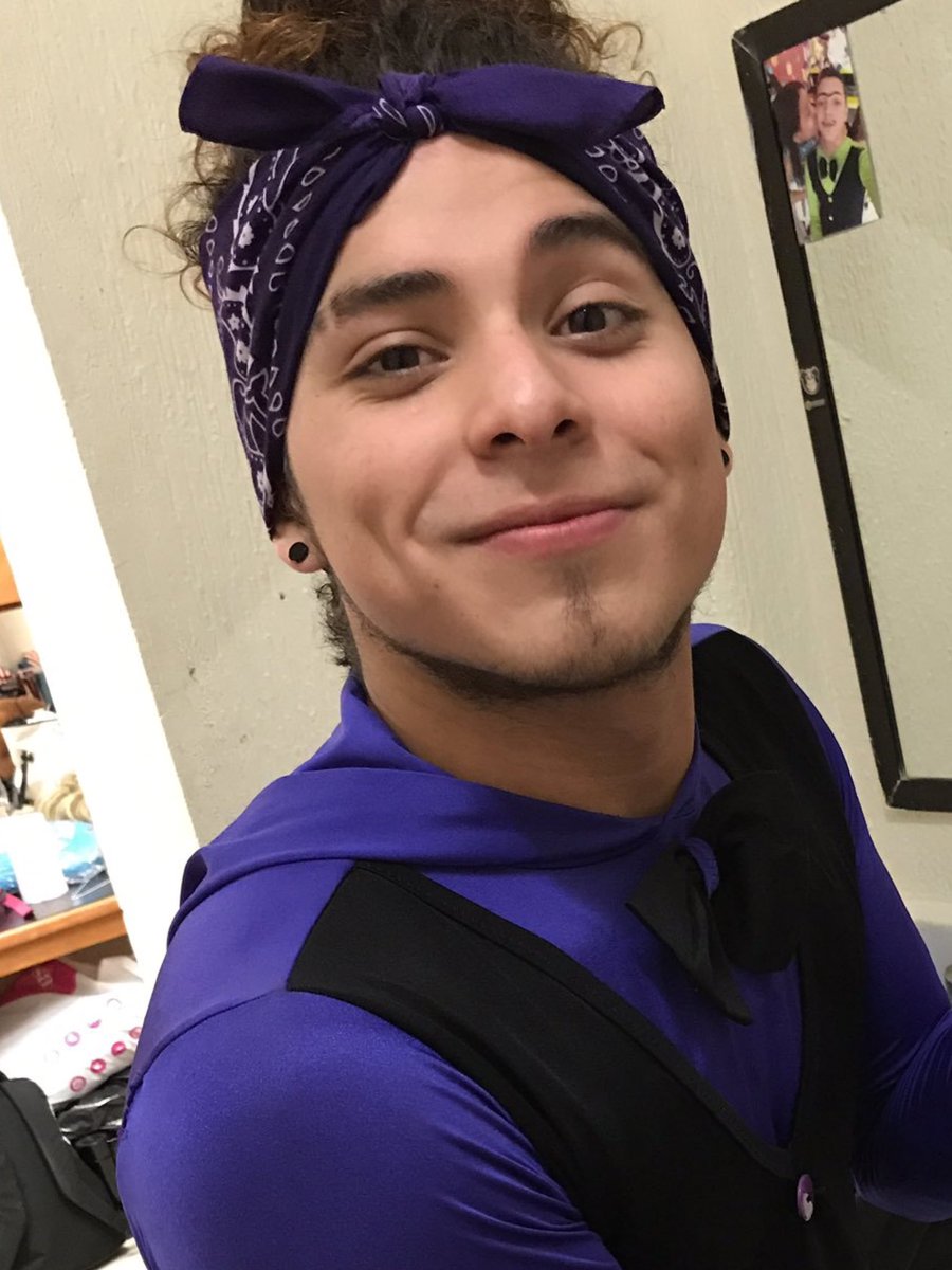 princessale2012's tweet photo. Cuídate y descansa @brandon_meza 😘💜💜#RecuperateBrandon https://t.co/FRVmTeyKAQ