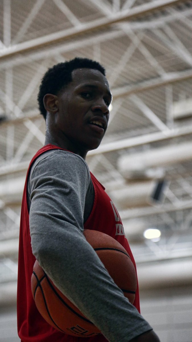 OhioStateHoops's tweet image. Putting in work on a Wednesday. It's only the beginning. 💪🏽 #GoBucks