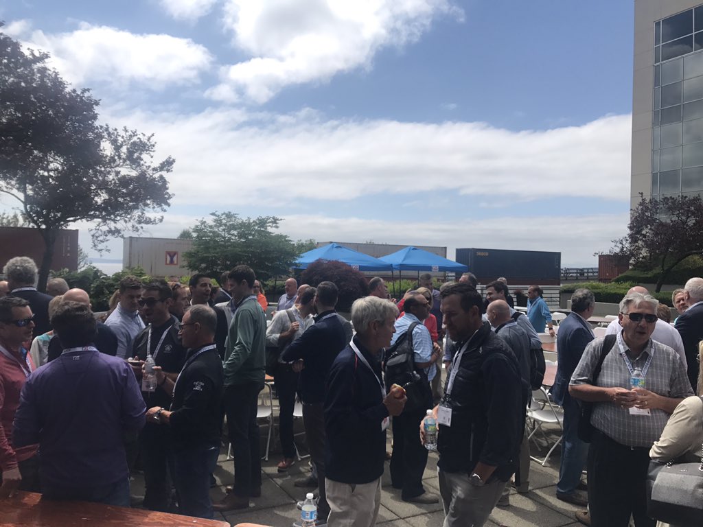 CutterandBuck's tweet photo. Go time! Happy hour while welcoming the sales teams.
#CBSalesMeetingSP18 https://t.co/CT2HUxV8ys