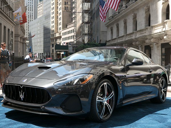 MotorWareNet's tweet photo. La bolsa de #NY: el lugar elegido para la presentación del nuevo #Maserati #GranTurismo 2018. @Maserati_HQ 
https://t.co/H43kx4WEw2 https://t.co/Kqcz7f8Jl1