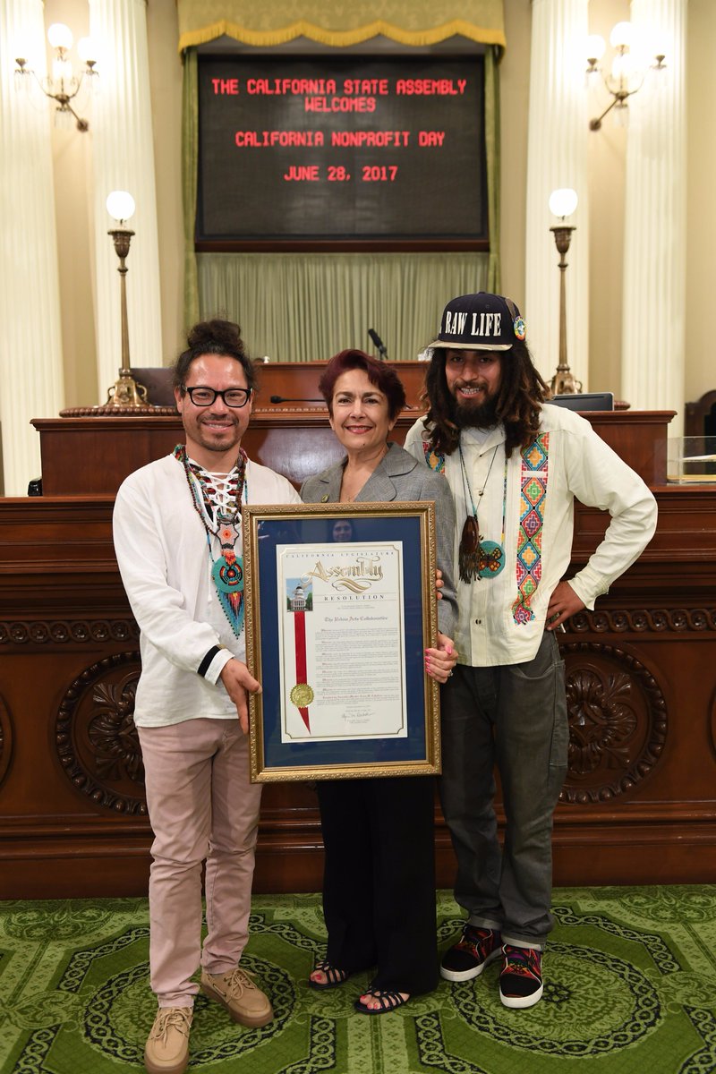 CASenCaballero's tweet photo. Honored to present The Urban Arts Collaborative as the 30th Assembly District's 2017 Nonprofit of the Year! @UrbanArtsCo #CAStateCapitol https://t.co/ZibXbrOlPq