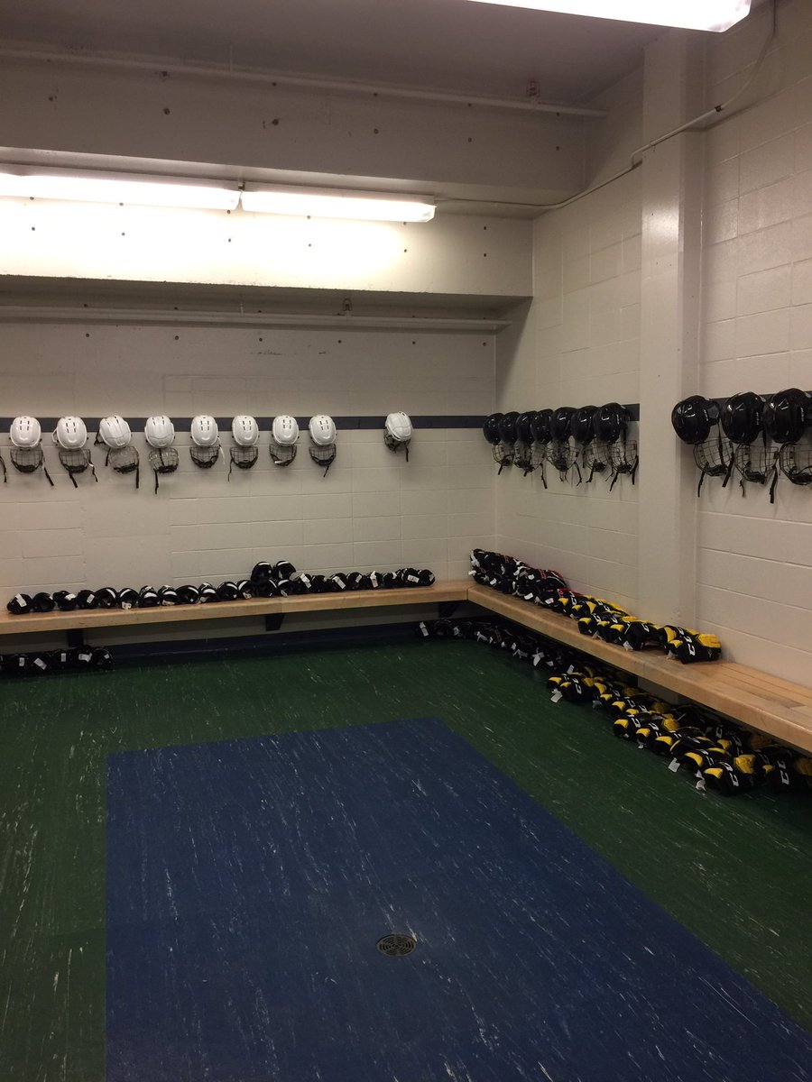 CCMMobile_ab's tweet photo. Another demo day on @rdbathletic  about to get started @CCMHockey https://t.co/vp4f16obqD