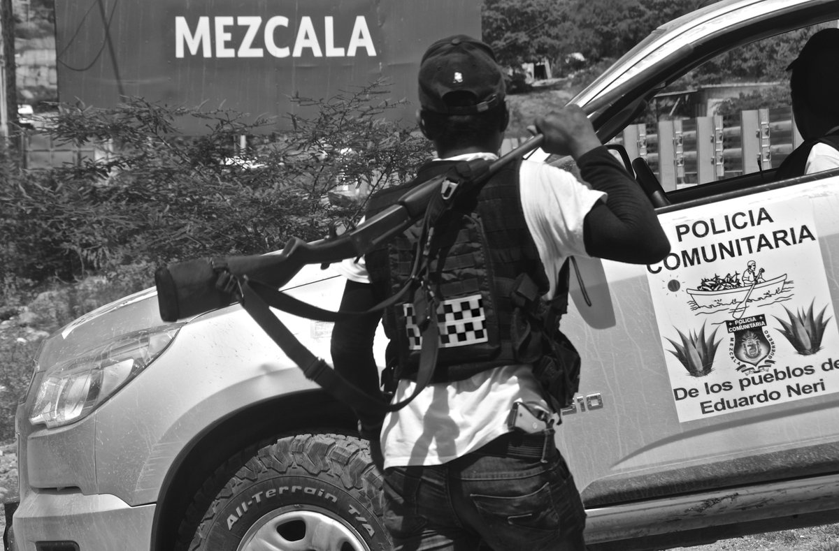 RevInt_WorldRev's tweet photo. ¡Viva el pueblo en armas! Entrevista con los compañeros de la Policía Comunitaria de Eduardo Neri, Guerrero. https://t.co/PKOcqhA8RB https://t.co/CWGRdN3GHP