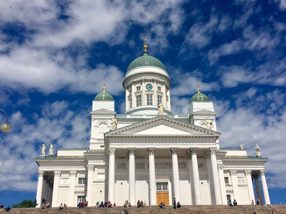 MarcoBeteta's tweet photo. Paseando en Helsinki @mulcowatches #mulcoeyewear #mulcostyle @VisitHelsinki https://t.co/O8kgo9BoXf