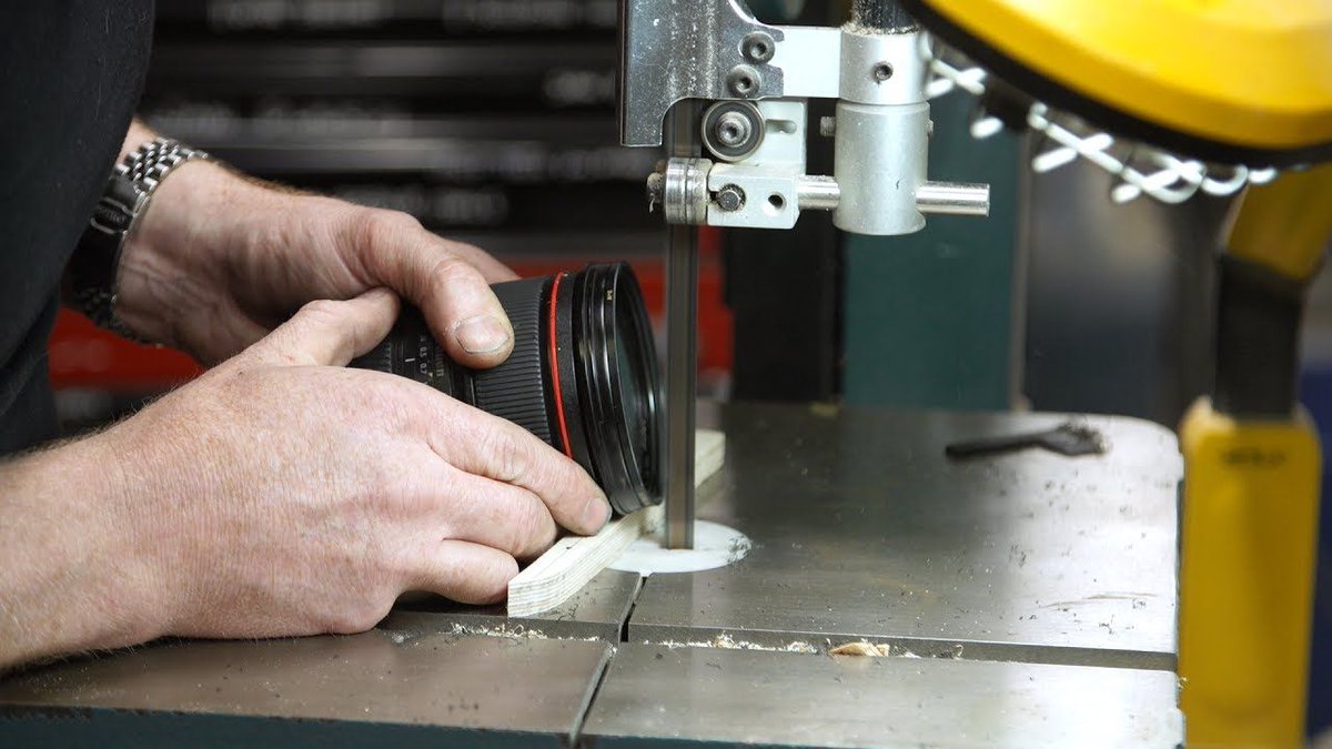 ShutterSpots's tweet image. Adam Savage Removes Camera Lens Filter with Band Saw! buff.ly/2tqrFkJ