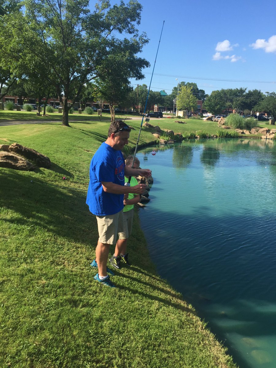 HBMomof2's tweet image. Daddy caught a fish!! #fathersdaygift #justpracticing