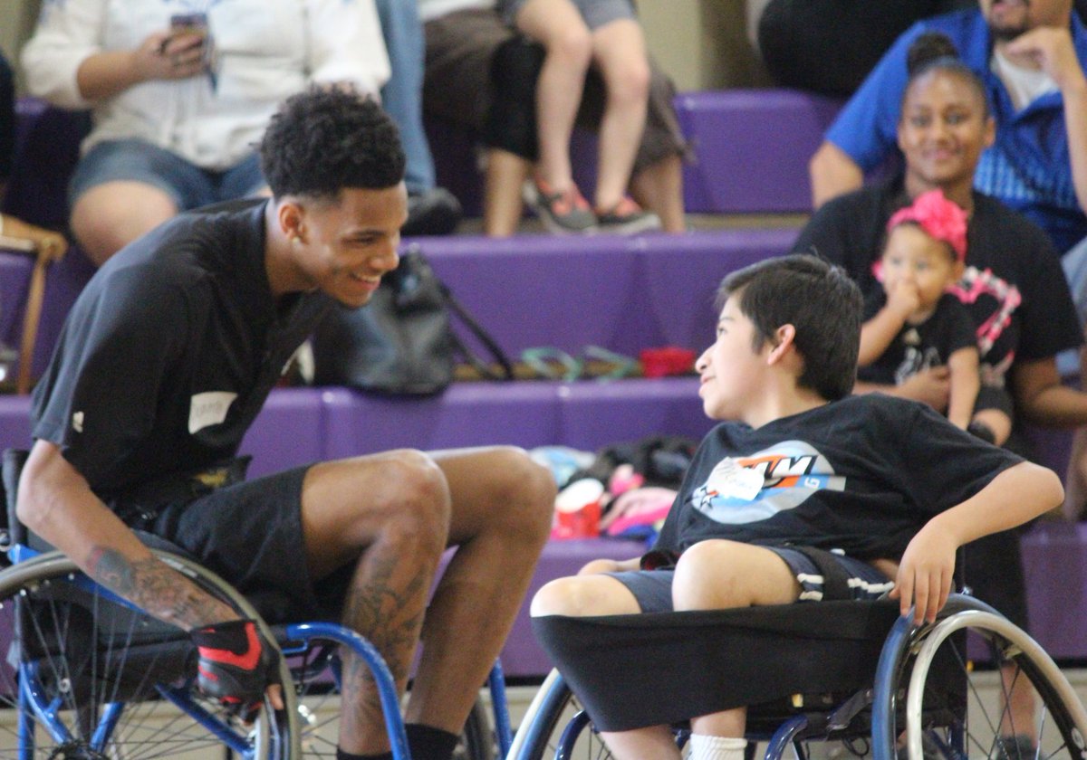 DejounteMurray's tweet photo. I Don't Wanna Be Remembered Just For What I Do On The Basketball Court, I Want To Touch Others Off The Floor And Give Back Too 💯🙏🏽 #Blessed https://t.co/UegjLwgEKq