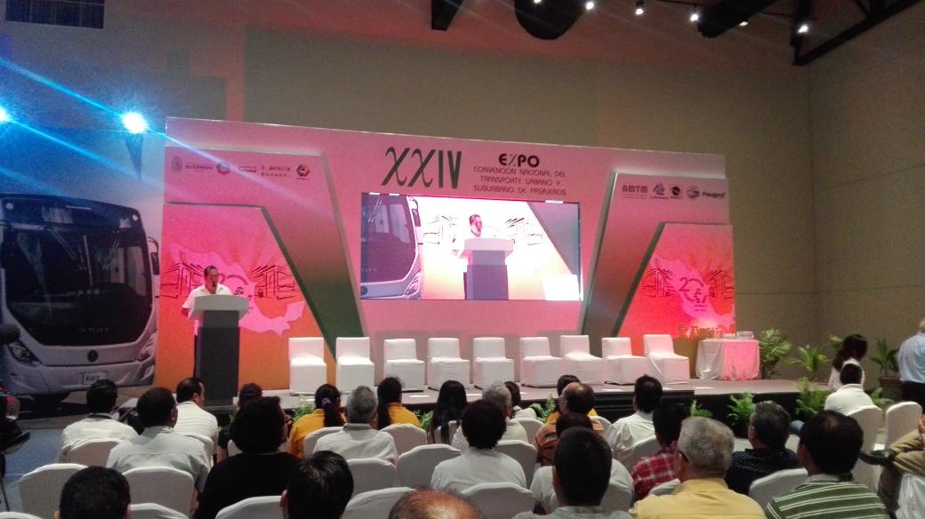 DINAmx's tweet photo. Ya dio inicio #CONTURMEX en Acapulco, Gro. ven a visitarnos a nuestro stand y conoce nuestro autobus #RUNNER9 https://t.co/9Hgo5LiCPn