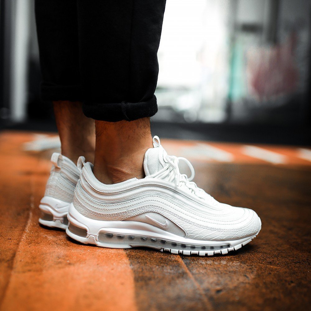 Kingjv22's tweet photo. Tomorrow...
📷via @Nike
#newrelease #nikeairmax #airmax97 #justvibinsportswear https://t.co/vJTK1NoHGg