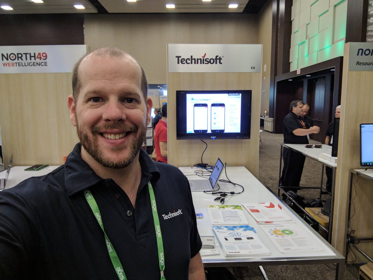 Technisoft_VM's tweet photo. Great times in Toronto #SageSummit. Thanks to all who came by to have a chat to Daniel. https://t.co/juECf5eWvV