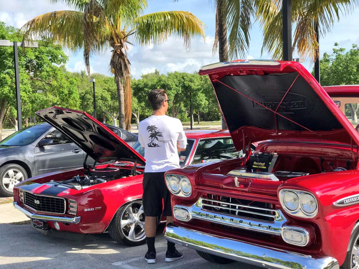 iamsneakysebby's tweet photo. Miami vibes 🌴🔥🏎#MiamiExotics305 https://t.co/ml261xshoR