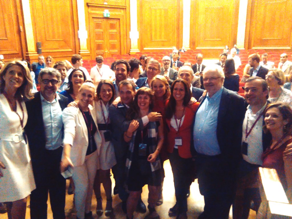 MariaEugeniaGay's tweet photo. Moltes gràcies pel vostre suport! Seré  una degana al servei de tota l'advocacia. Estic a la vostra disposició. https://t.co/nbfiPrI9iV