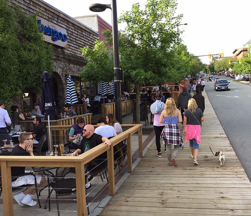 Outdoor patios...we've got 5 of them on Lonsdale S. of Esplanade #NorthVan https://t.co/qoKgbQJU4U