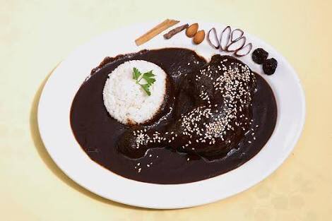 ir0ckme's tweet photo. 9. Mole: Dile a los de masterchef que te hagan un mole porque si no les queda chingón, que hacen ahí? Poblano rocks, oaxaqueño hurts. 🔝🔝🔝 https://t.co/QGHeIpnnm7