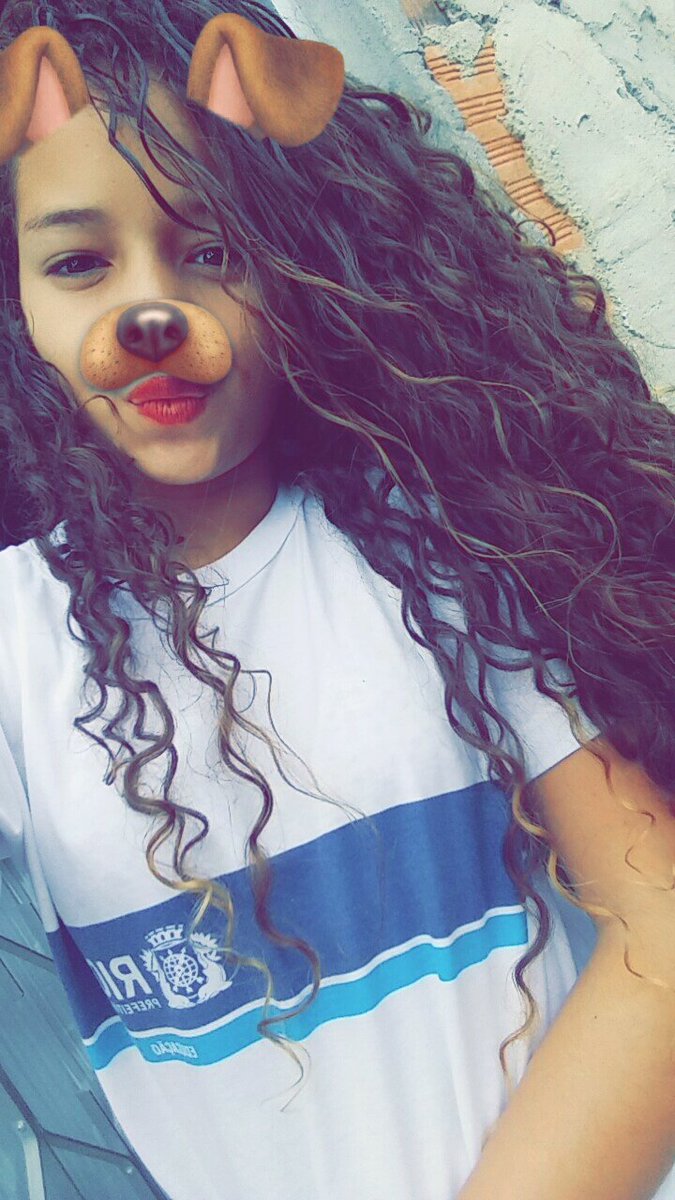 Branquinha_Vdv's tweet photo. "Ae Otária senta e chora porque minha beleza te encomoda😱❤😍#doafronta sigo linda😍❤💃👑👜 https://t.co/MZPOw1rCqi