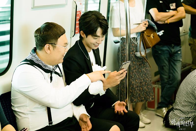 NJHBrasil's tweet photo. [NAVER] 24.06.17
TvN Bride Of the Water God por trás das cenas. 
https://t.co/lEee3SQrVU https://t.co/xYKaqnn8rL