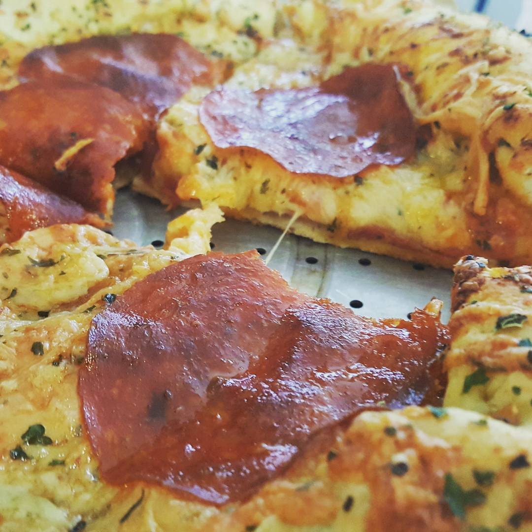 simplyorganicT's tweet photo. Most amazing #pizza I have ever made!! #MomminInGA #Momof5 #InTheKitchen https://t.co/VJL8IDaZa0