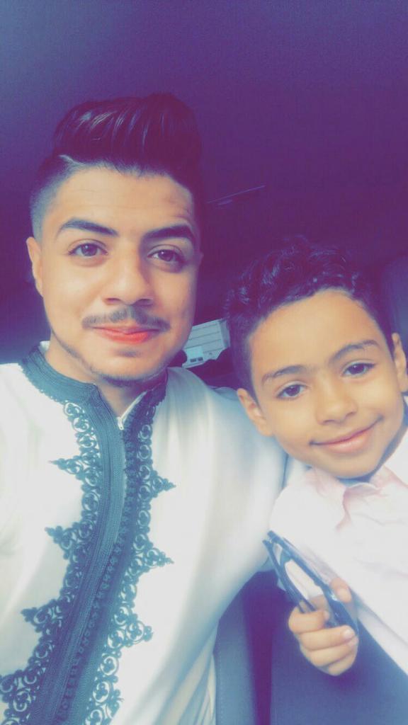 KhooldMatr's tweet photo. فديتهم كيكه وانقسمت نصين😗

ايهاب واياد👬
@Ihab_Amir 👑
 @dafentcom
#ihabamir
#DafBama2017_ihabamir https://t.co/JjTXpPSxgc