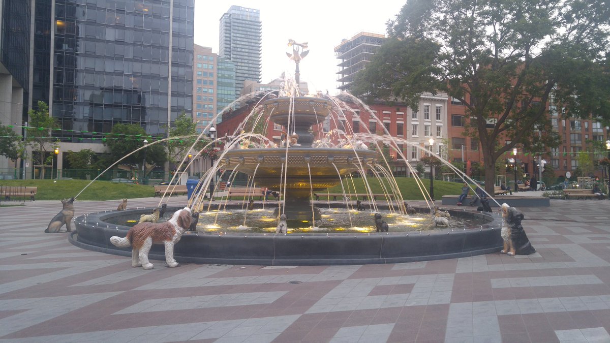 kennygruber's tweet photo. The new Berczy Park https://t.co/IqYkAcdjUb