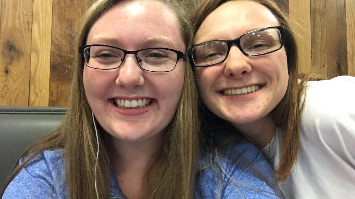 emilysinger4's tweet image. Why must all my cool friends from college live so far away from me? 🙁🙁#imissyouall