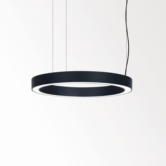 thedefalighting's tweet photo. Super-Oh, a series of slim black rings floating through space, finished either with integrated powerleds with classic light bulbs. 
#thedefa https://t.co/HmWsteZxJk