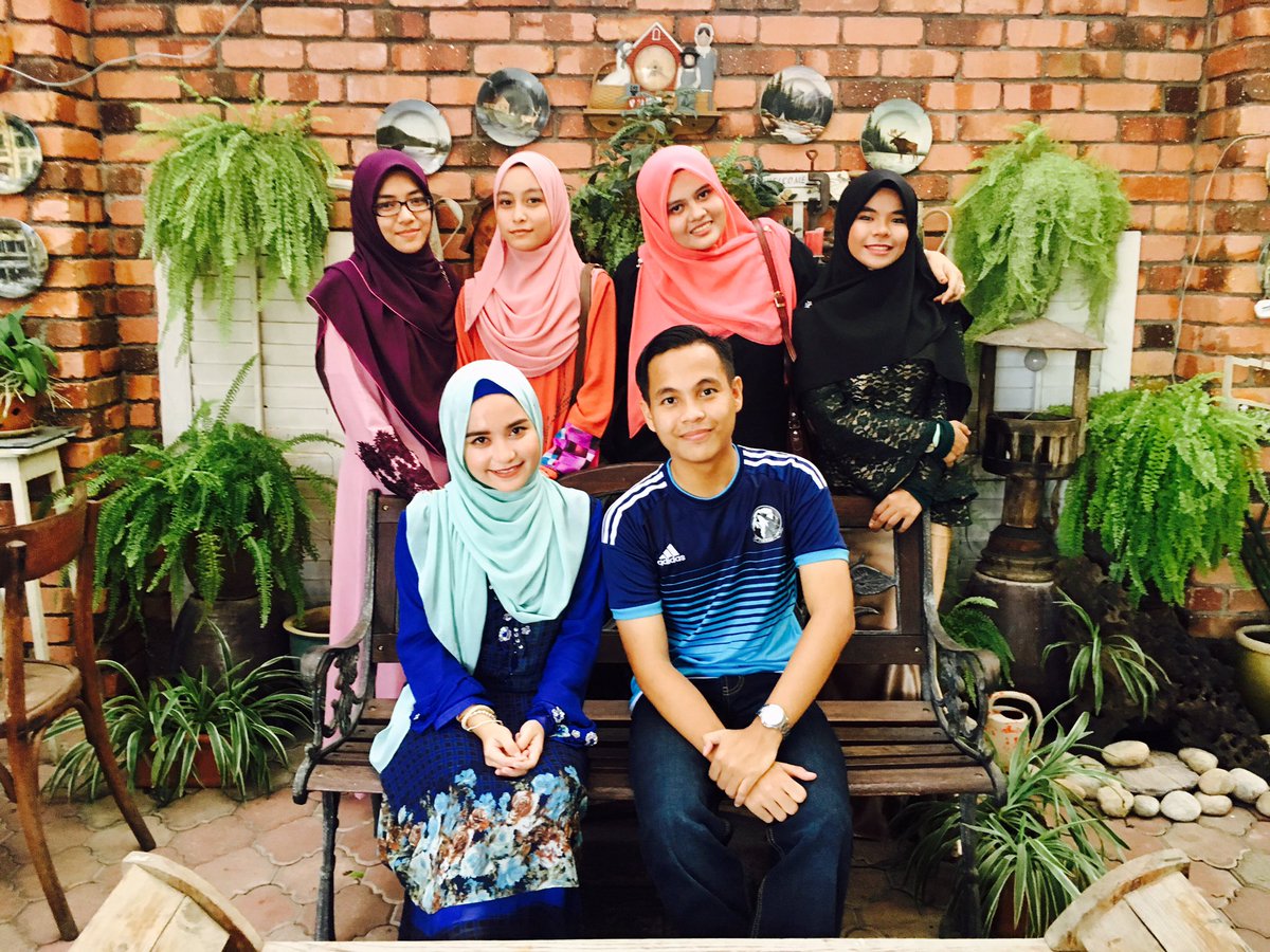 NurAthirahAhmad's tweet photo. 4th syawal. Thanksssss semuaa ๐๐๐๐ฟ๐๐ฟ๐๐
#5outof7
#takcukupahli
#exsmktj https://t.co/EeGVxYBBoW