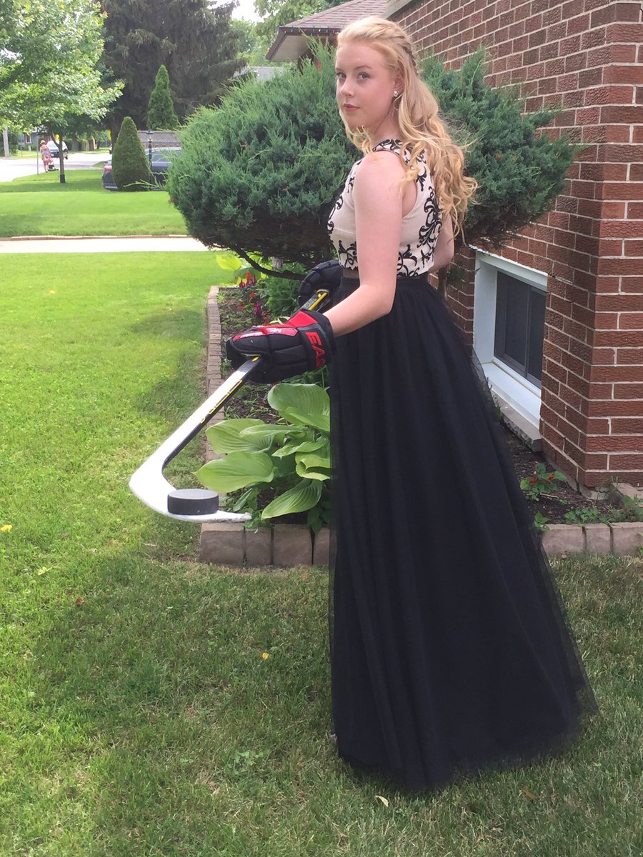 cpottsie's tweet photo. Proud momma!! Not only beautiful and athletic but also recognized as top academic in geography....#hockeymom #soccermom#proudmom https://t.co/vkKKSiYGGF