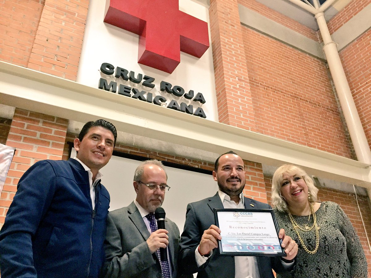 daniel_camposl's tweet photo. Seguiremos trabajando #ManoConMano para impulsar a fundaciones y asociaciones, siempre en favor del bienestar de los leoneses. #CCCAS https://t.co/i66B9WbLlZ