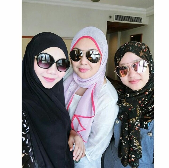 sukenasarwar1's tweet photo. Time to sey Goodbye Eid ul fitr https://t.co/RMwjCO5jtz