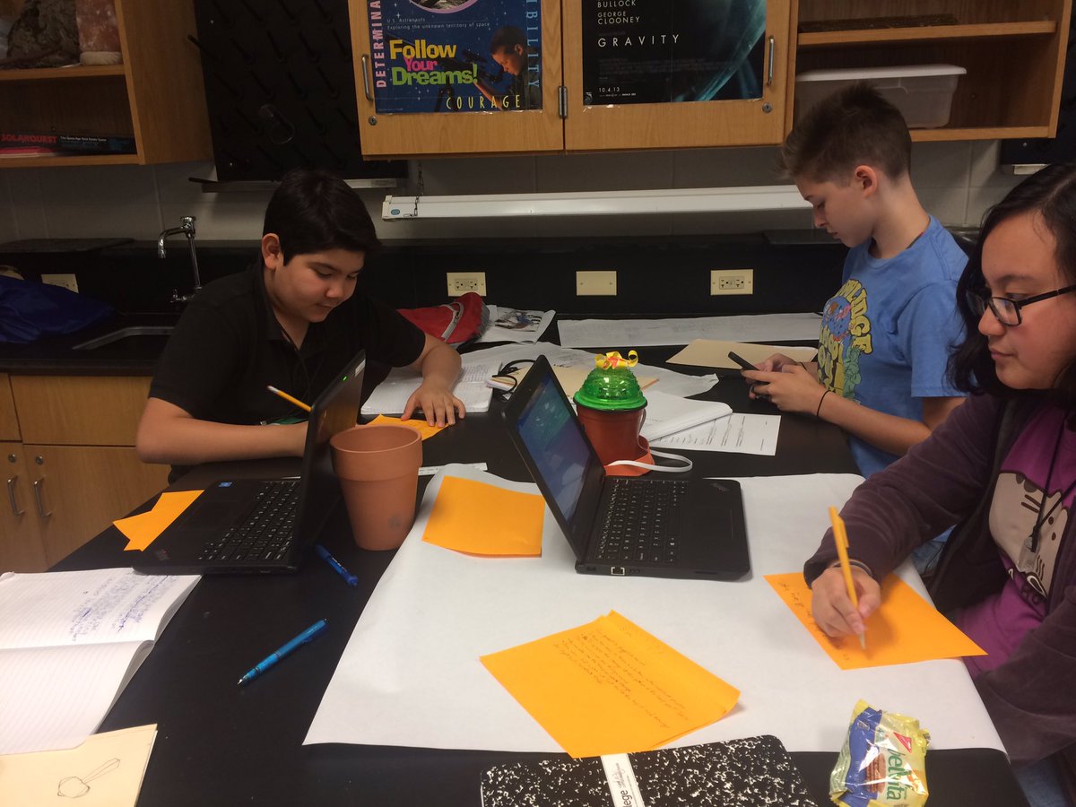 MsBledsoe155's tweet photo. @itbebrave Ss hard at work on their marketing campaigns #entrepreneurs #inventers #ASD4ALL https://t.co/Tmf9RFZ9ra