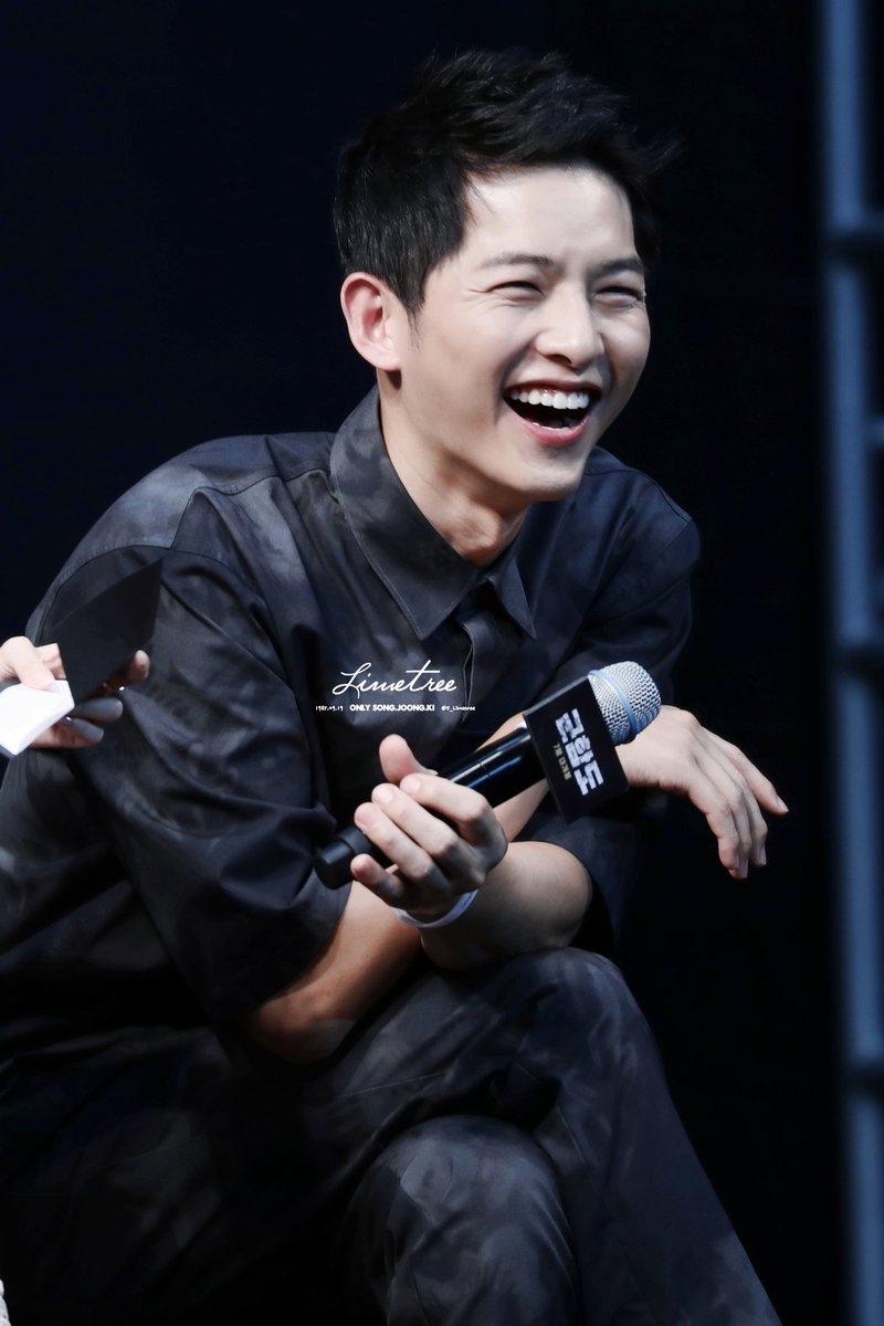 [170626] 영화 "군함도" 쇼케이스 업로드_7

첫번째 업로드 사진 중에 요사진이 빠졌네ㅠ
이룬;;;;; 

#송중기 #SongJoongKi #군함도 #박무영