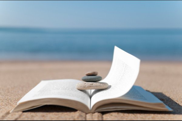 31 Great Summer Books that you should read during the sunny days! realsimple.com/work-life/ente…