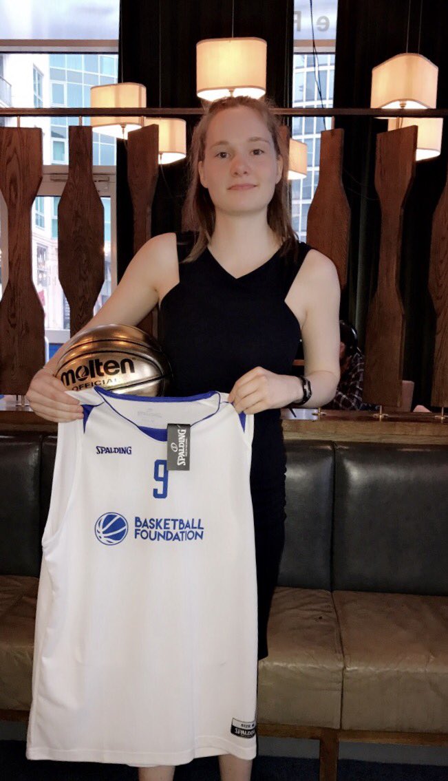 DMU_BballAmbass's tweet photo. Proud to have won the @BasketballFndn Innovation award🏀 https://t.co/2AzJCcCTRj