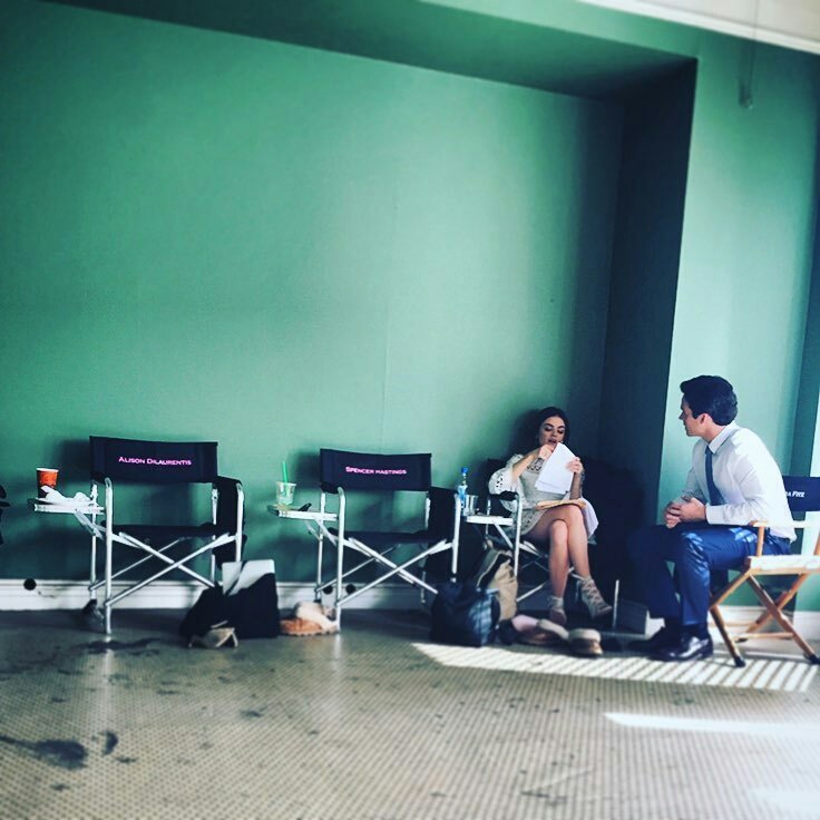 PrettyLittleOk's tweet image. Espero discutir el acuerdo prenupcial #ezriawedding #pllfinale - Holly Combs via Instagram.