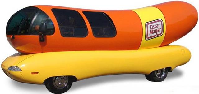 ThisIsLeonSean's tweet image. Leave it to Jay to be Hotdogging in an Oscar Mayer Weiner car. #ParallelPark #JayLenosGarage