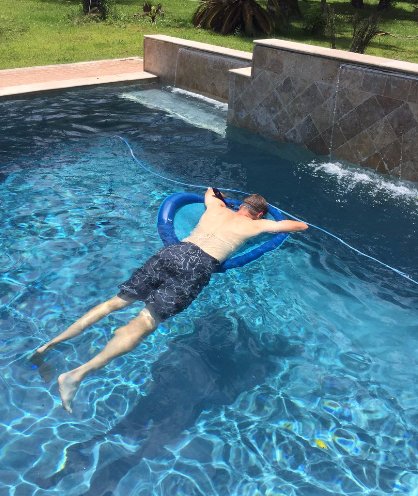mashable's tweet image. Dad's genius pool nap hack has the internet screaming on.mash.to/2sidm1G