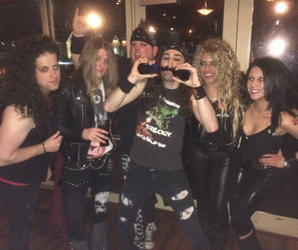 MothersOriginal's tweet photo. Your favorite 80s cover band will be at Mother's every Thurs night starting July 6: @Hairbangersball  🎸🤘
https://t.co/obuhsx636Z https://t.co/dtF4k9Fq2J