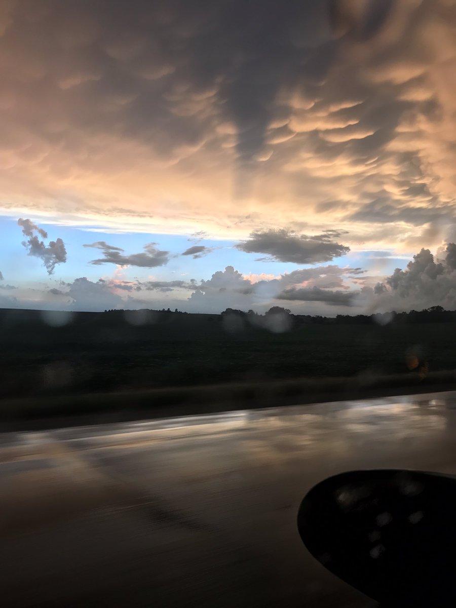 MorganIngamells's tweet photo. Love the sky after storms 😍 https://t.co/PARm89eDyO