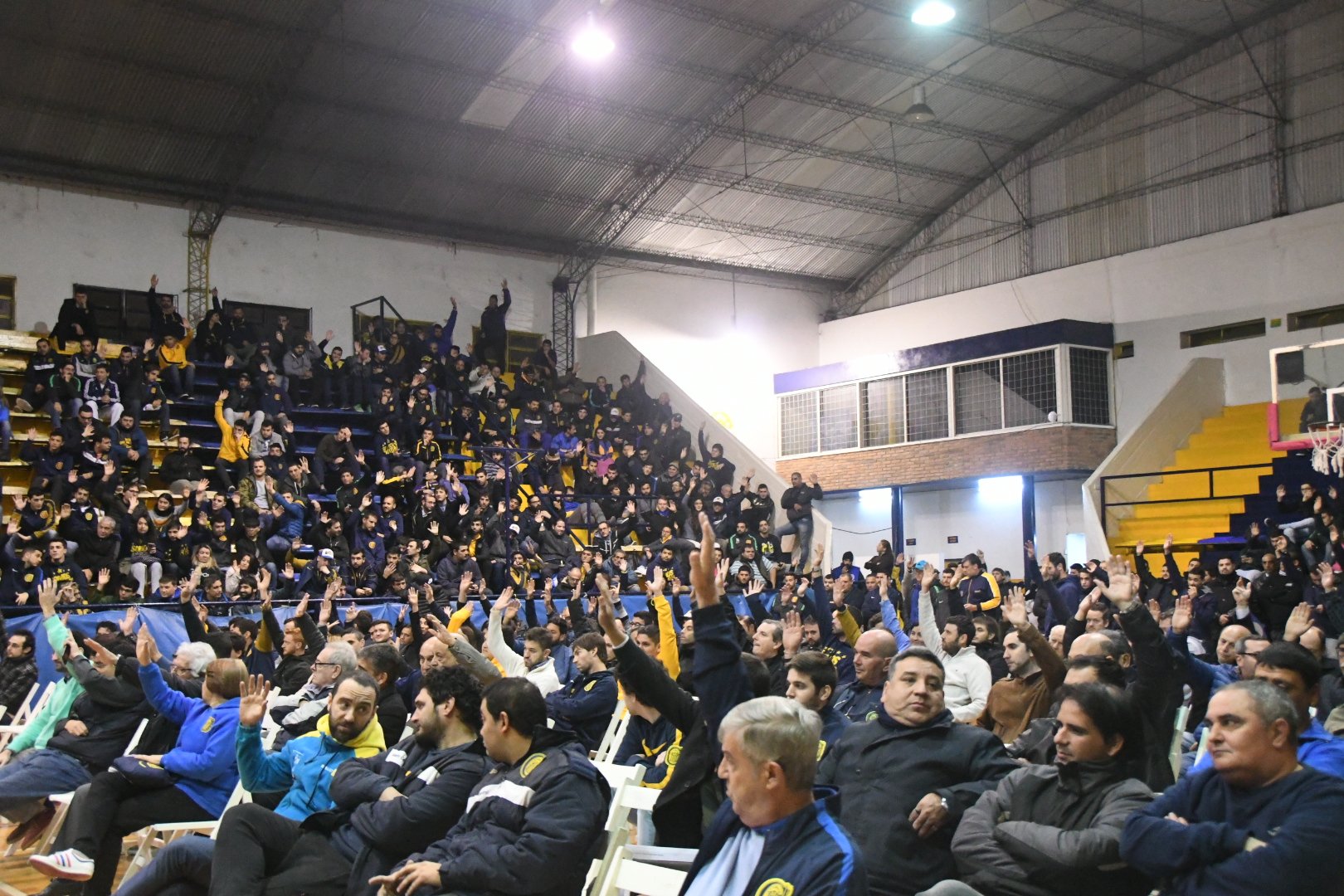 Rosario Central on Twitter: "¡Se aprobó el presupuesto! Asamblea  extraordinaria y reunión con los socios Más detalles?  https://t.co/8GIG6Hlnwm https://t.co/nod0Ck0KDa" / Twitter