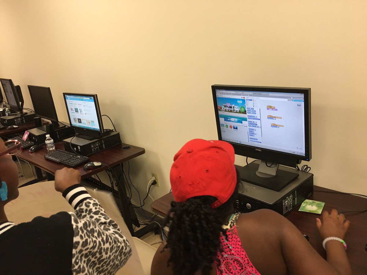 Coding4THELAND's tweet image. Woah! Amazing presentations by these wonderful ladies on the last day (6/27)! Pure confidence and knowledge combined!! #NCWIT #AspireIT💻😃