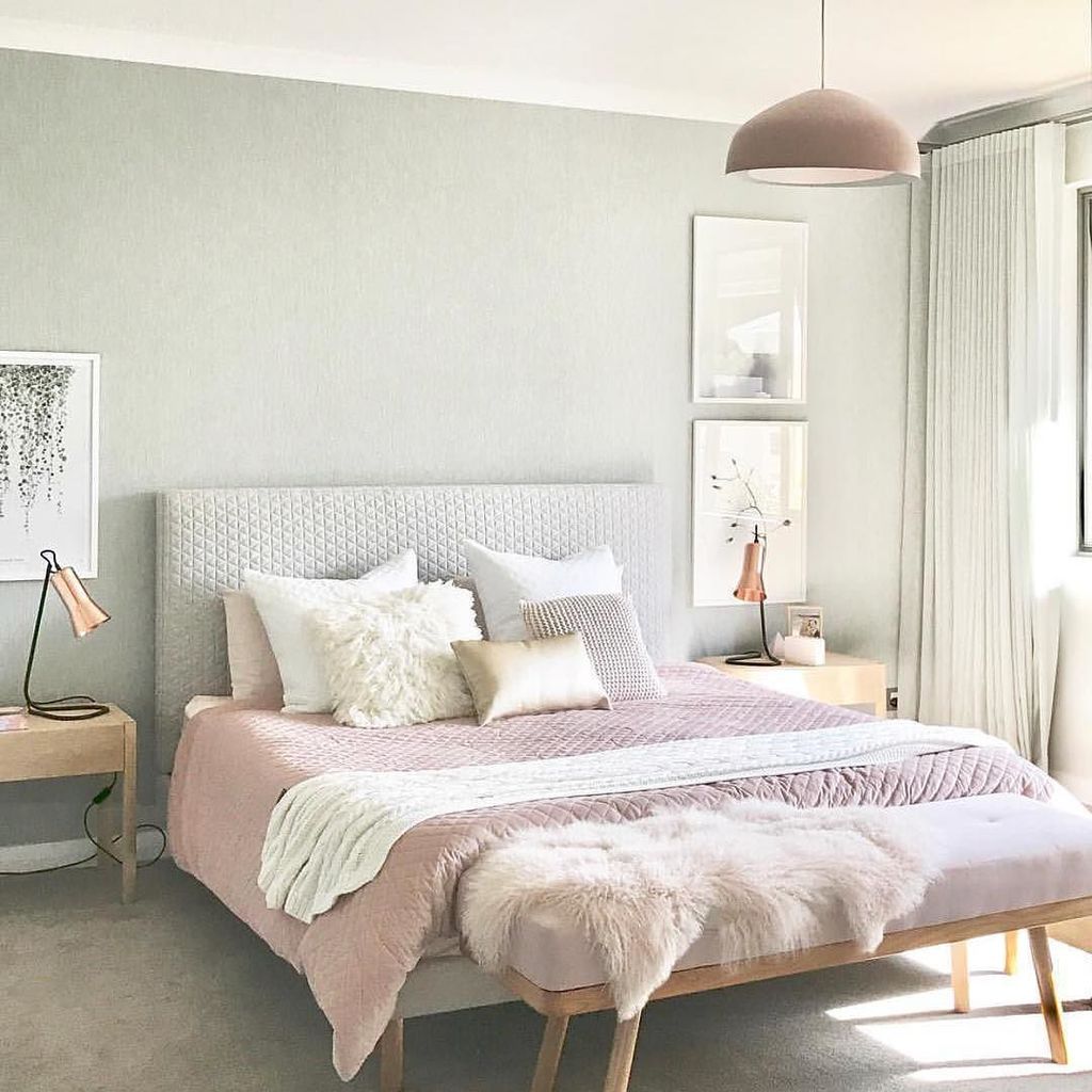 casadasamigas_'s tweet photo. Quarto charmoso pra desejar boa noite! 😴💖 Night, night! {pic @designdevotee} #cdaquartos #bedroom #quarto https://t.co/ivArvUGjAa